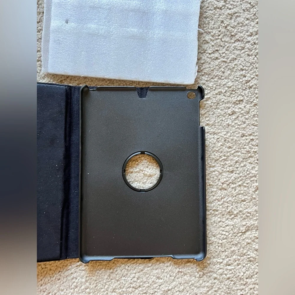 NWT iPad Cover